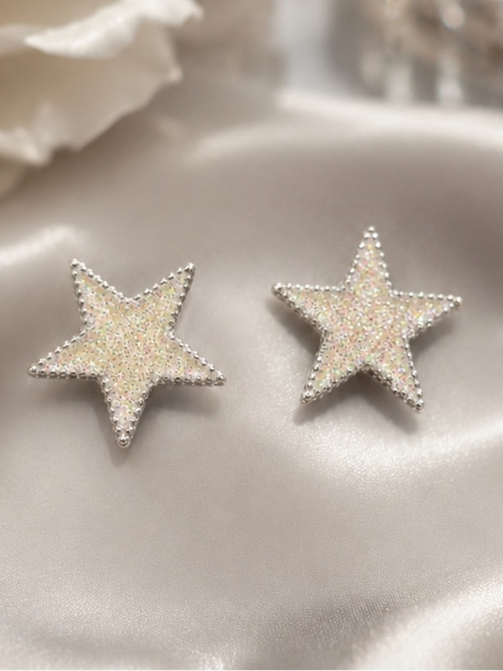NEW | PAPARAZZI White Sparkly Star Silver-tone Earrings ⭐✨